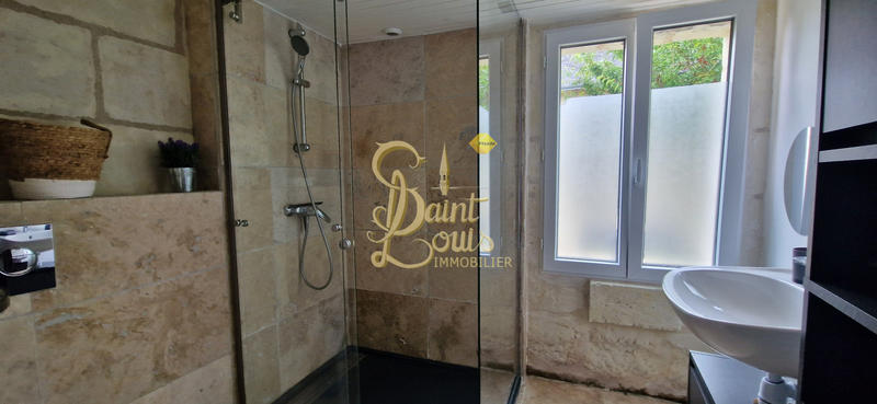 Maison - 205 m² - 7 pièces