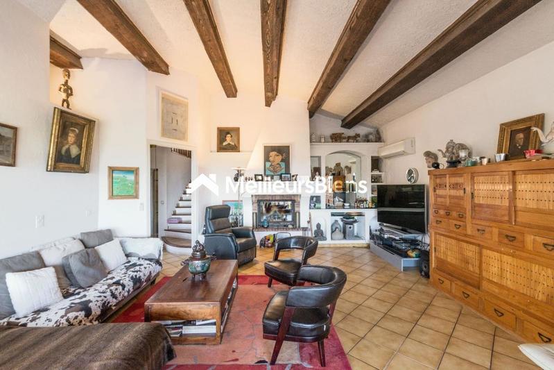 Maison - 225 m² - 12 pièces