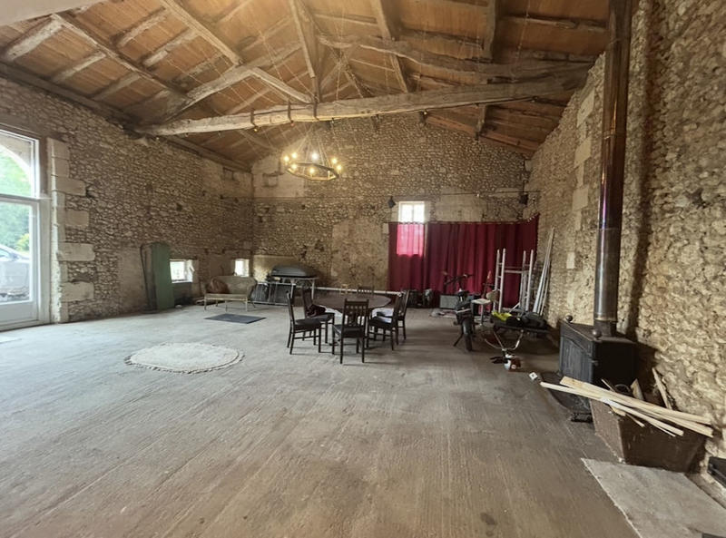 Maison - 320 m² - 10 pièces