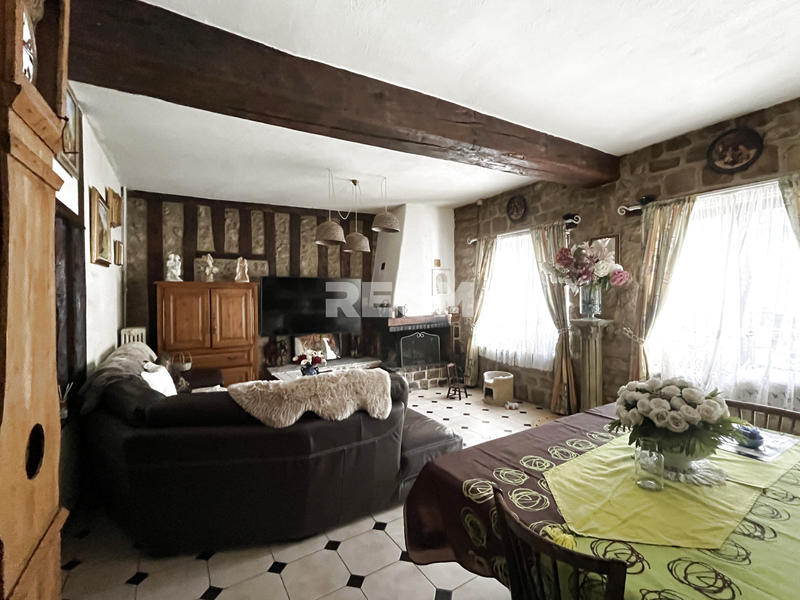 Maison - 230 m² - 8 pièces