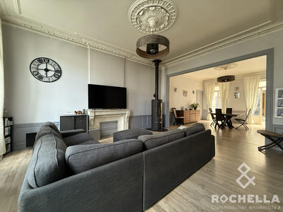 Maison ancienne - 357 m² - 9 pièces