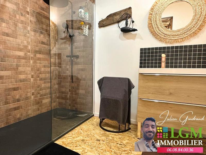 Maison - 218 m² - 6 pièces