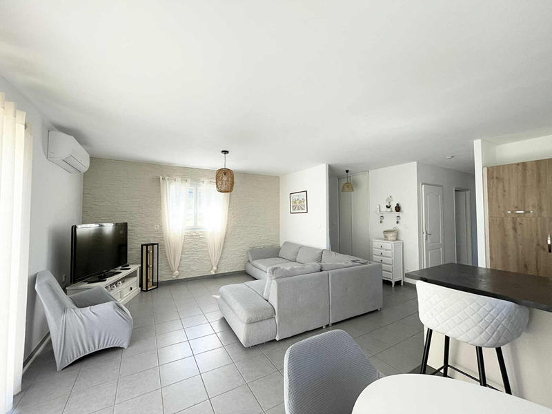 Maison - 96 m² - 5 pièces