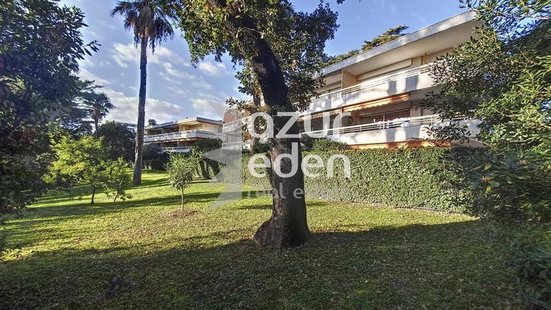 Appartement - 100 m² - 4 pièces