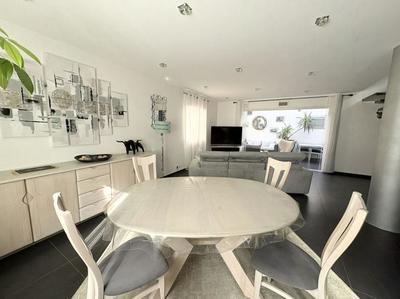 Maison de ville - 120 m² - 4 pièces