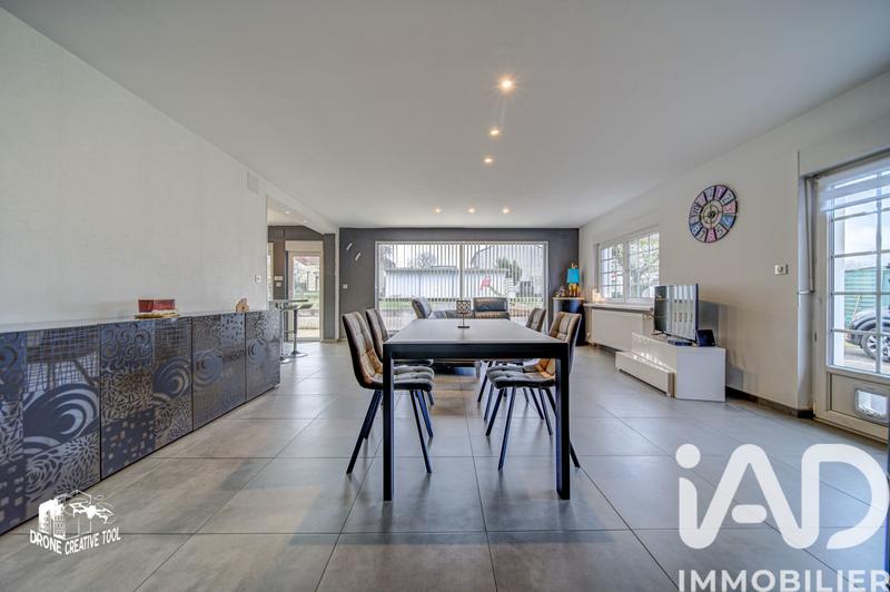 Maison - 230 m² - 8 pièces