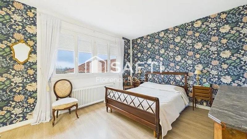 Maison de ville - 248 m² - 8 pièces