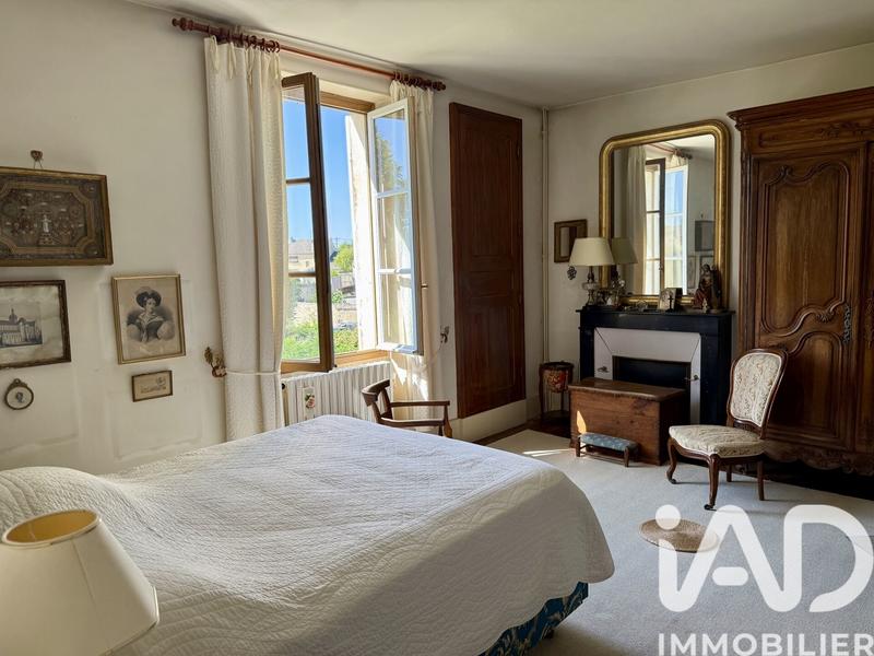 Maison - 266 m² - 9 pièces