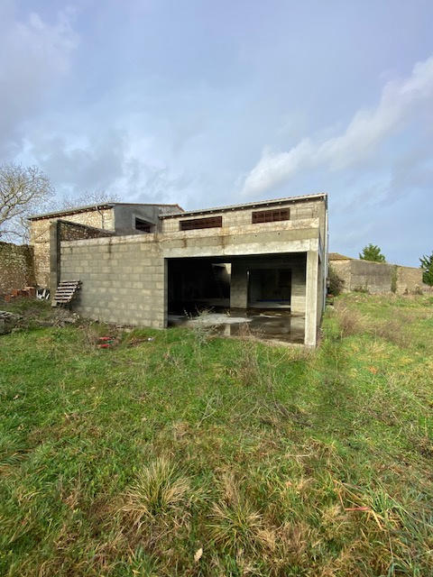 Maison - 270 m² - 5 pièces