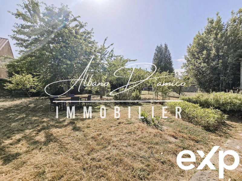 Maison - 182 m² - 9 pièces