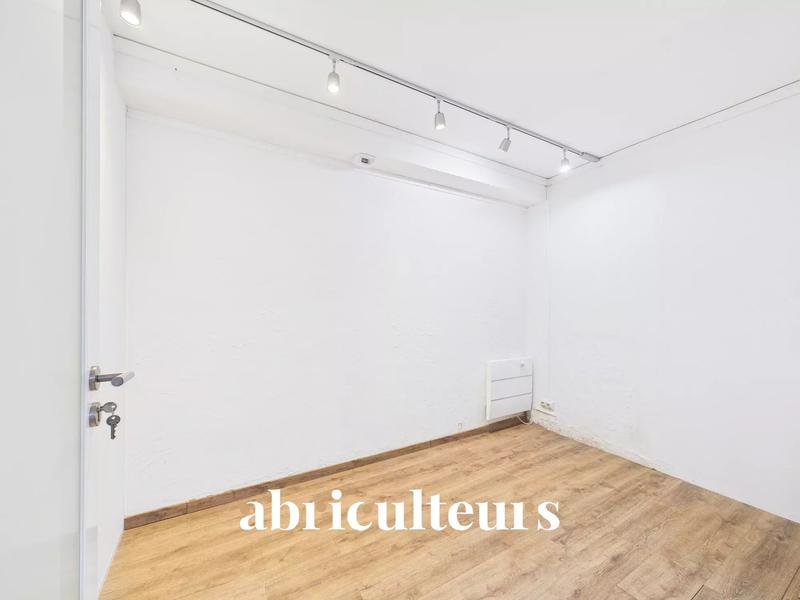 Bureau - 64 m² - 4 pièces