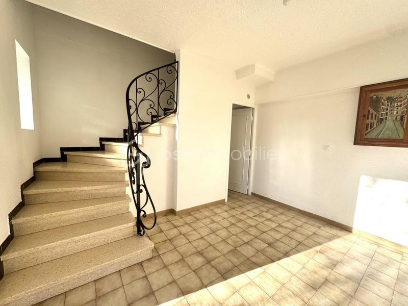 Immeuble - 175 m² - 7 pièces