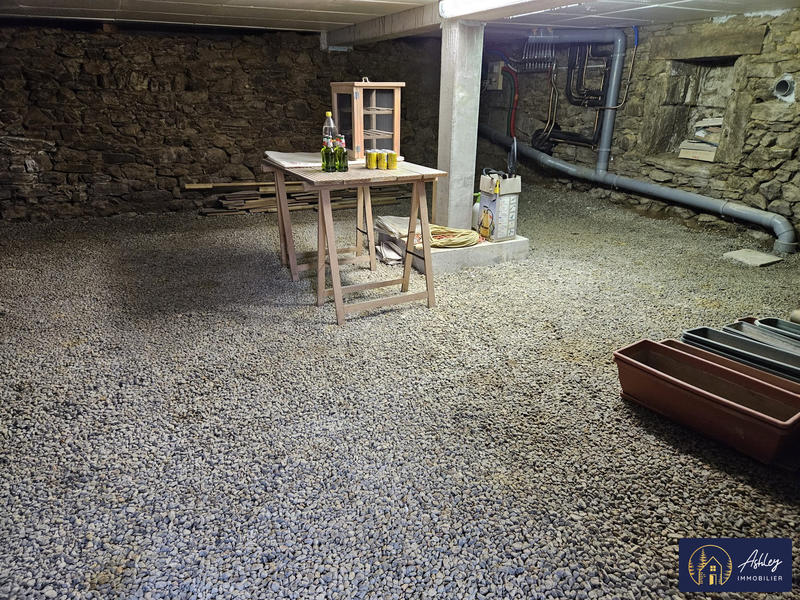 Maison ancienne - 225 m² - 6 pièces