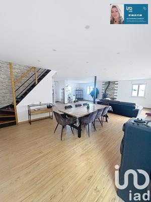 Maison - 189 m² - 5 pièces
