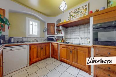 Maison - 186 m² - 6 pièces