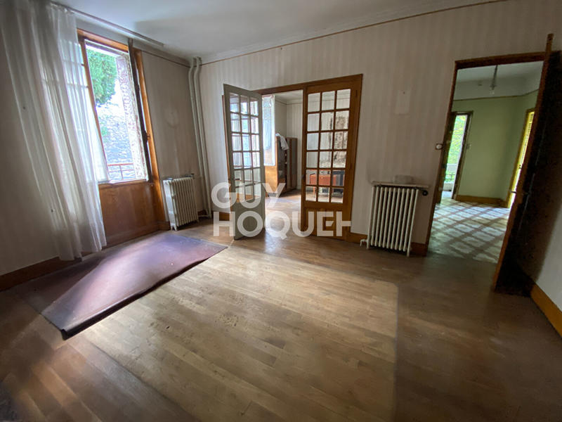 Maison - 180 m² - 5 pièces