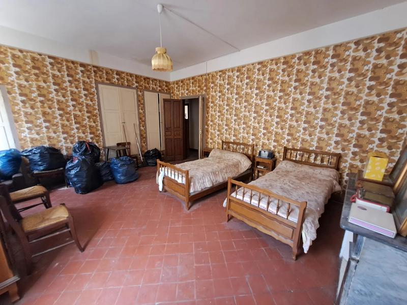 Maison - 166 m² - 8 pièces