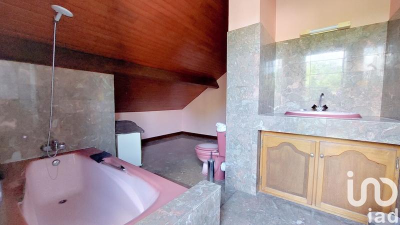 Maison - 215 m² - 8 pièces