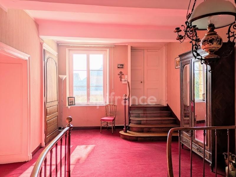 Maison - 534 m² - 16 pièces