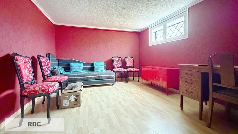 Maison - 220 m² - 8 pièces