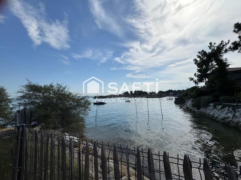 Villa - 242 m² - 8 pièces