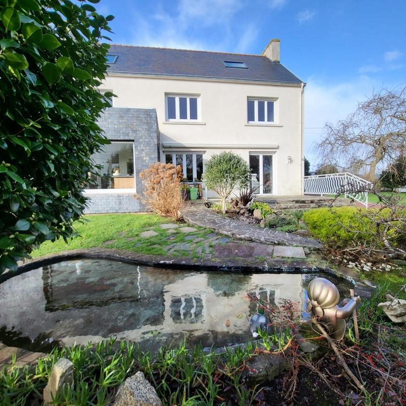 Maison de village - 184 m² - 8 pièces