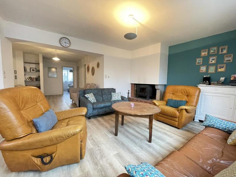 Maison - 220 m² - 9 pièces