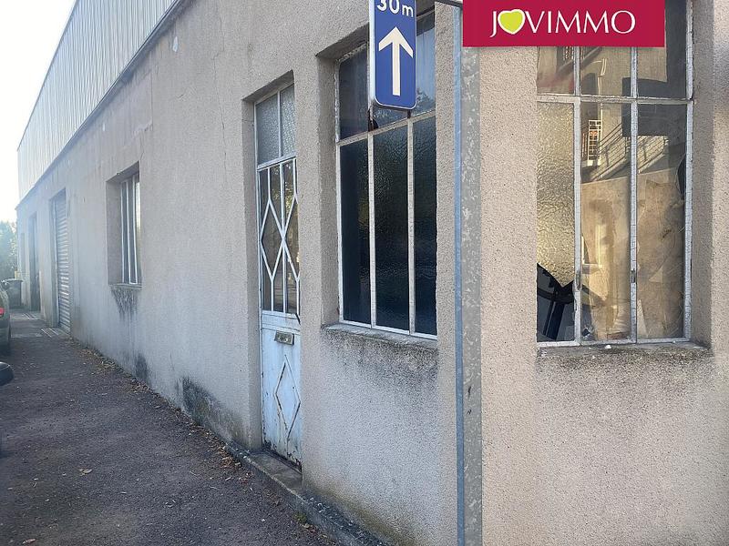 Magasins - 300 m² - 4 pièces