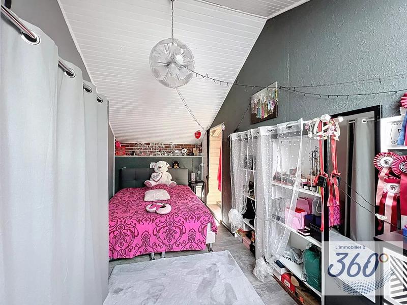 Maison - 185 m² - 7 pièces