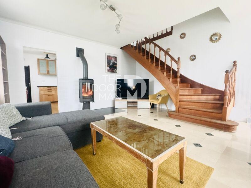 Maison - 151 m² - 8 pièces