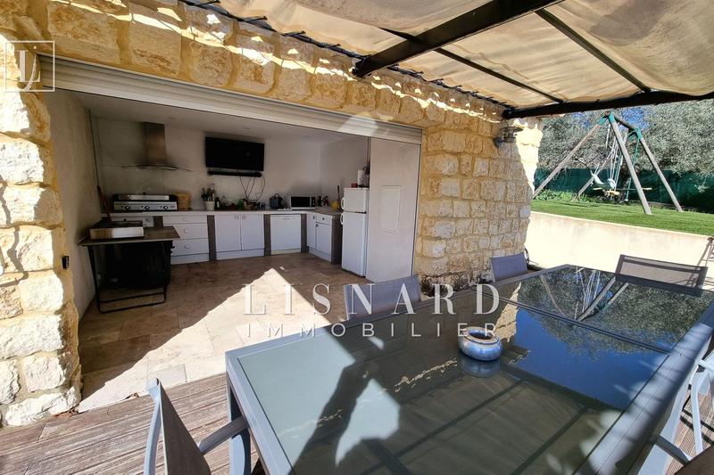 Maison - 180 m² - 5 pièces