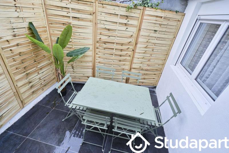 Chambre - 11 m² - 1 pièce