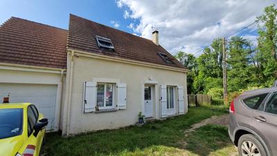 Maison - 90 m² - 5 pièces