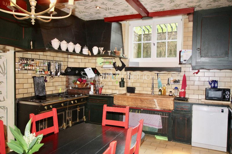 Propriété - 450 m² - 19 pièces