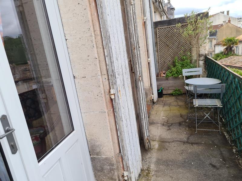 Maison - 220 m² - 6 pièces