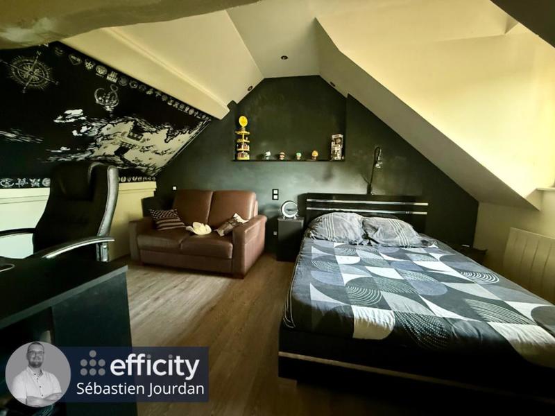 Maison - 136 m² - 6 pièces