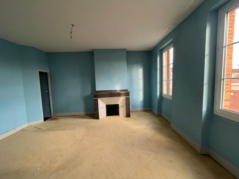 Maison - 220 m² - 7 pièces