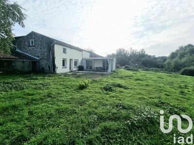 Maison - 139 m² - 7 pièces