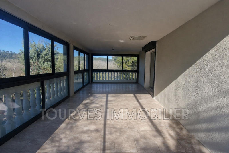 Maison - 215 m² - 6 pièces