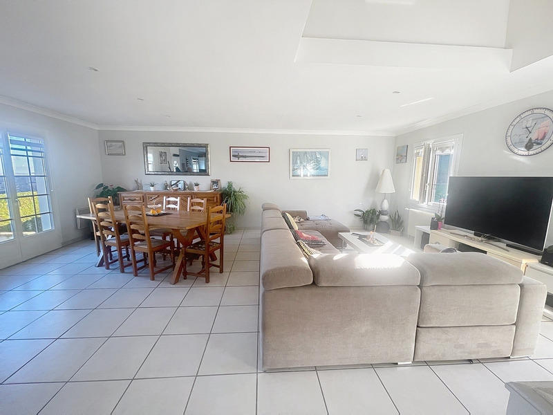 Maison - 97 m² - 7 pièces