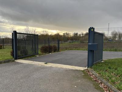 Terrain constructible - 1 500 m²