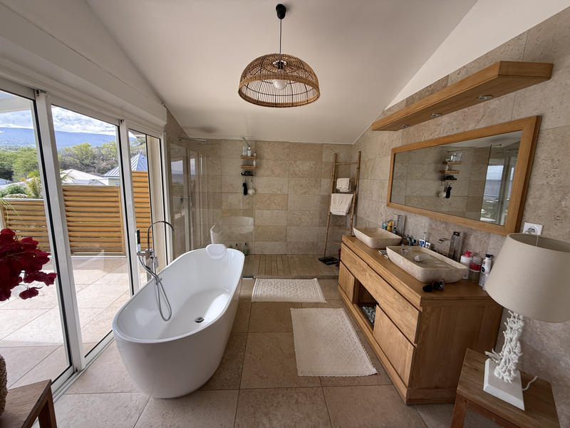 Maison - 350 m² - 9 pièces