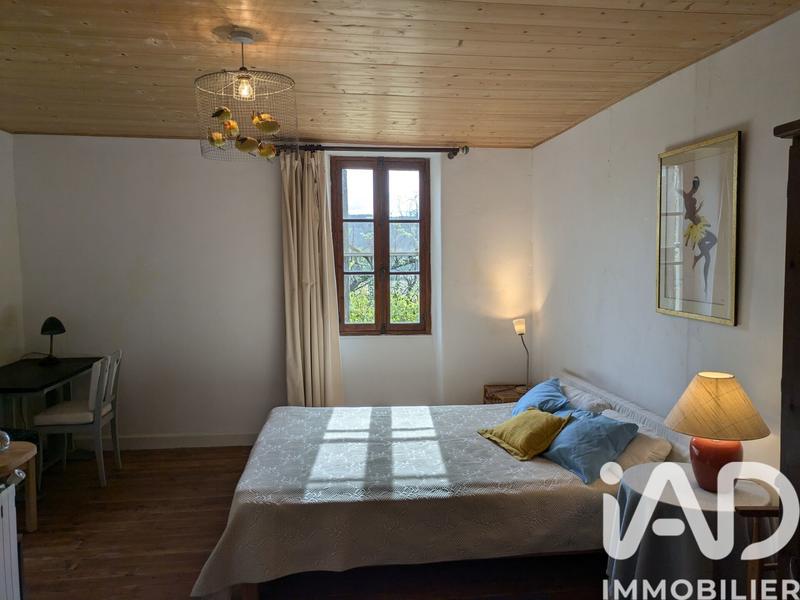 Maison - 217 m² - 6 pièces