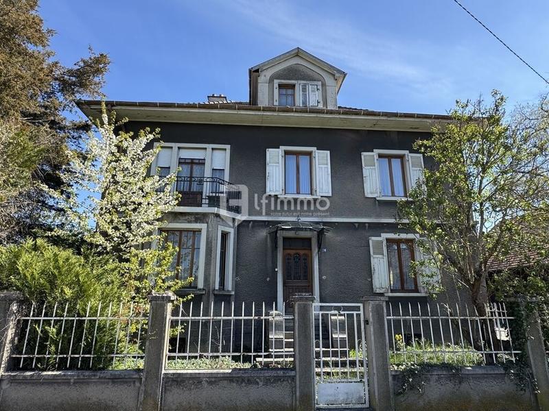 Corps de ferme - 181 m² - 8 pièces