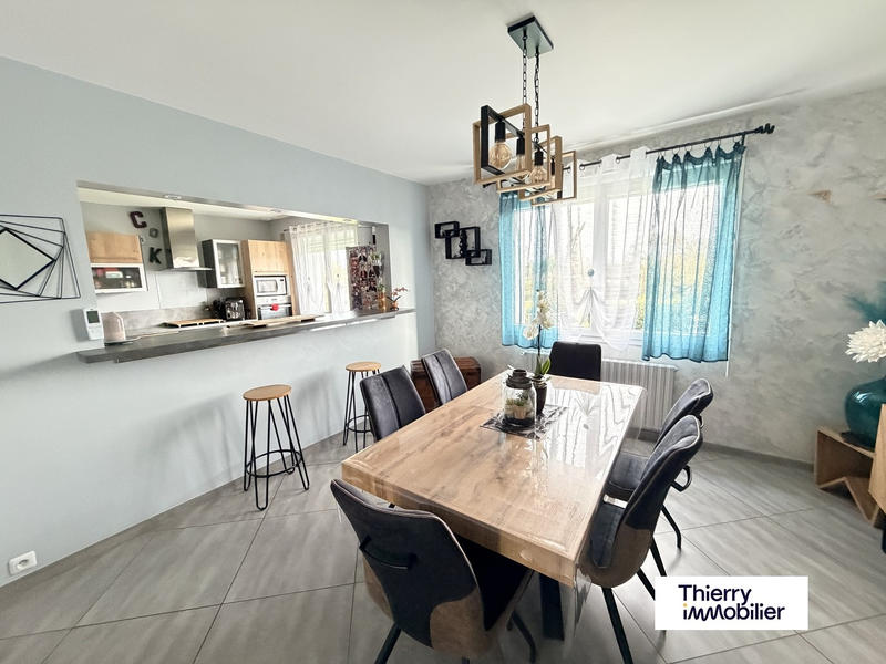 Maison - 180 m² - 6 pièces