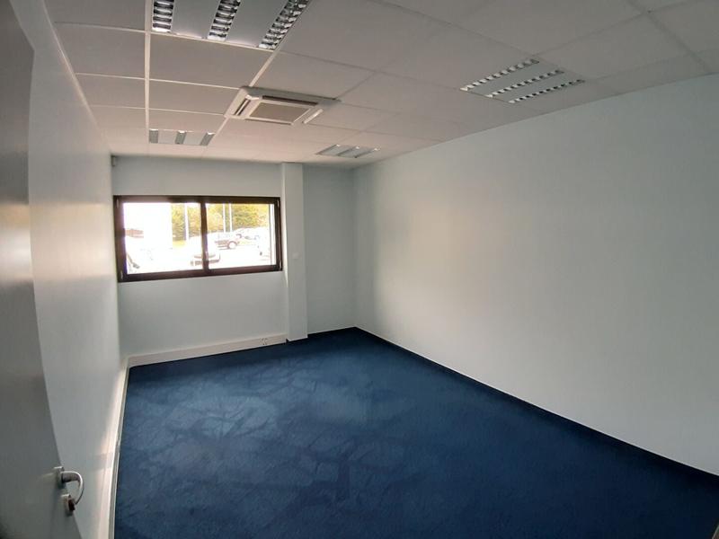 Local commercial - 227 m² - 7 pièces