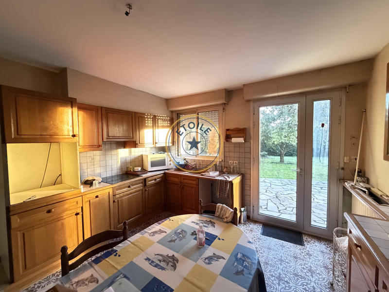 Maison - 202 m² - 6 pièces