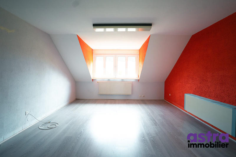 Maison traditionnelle - 153 m² - 8 pièces