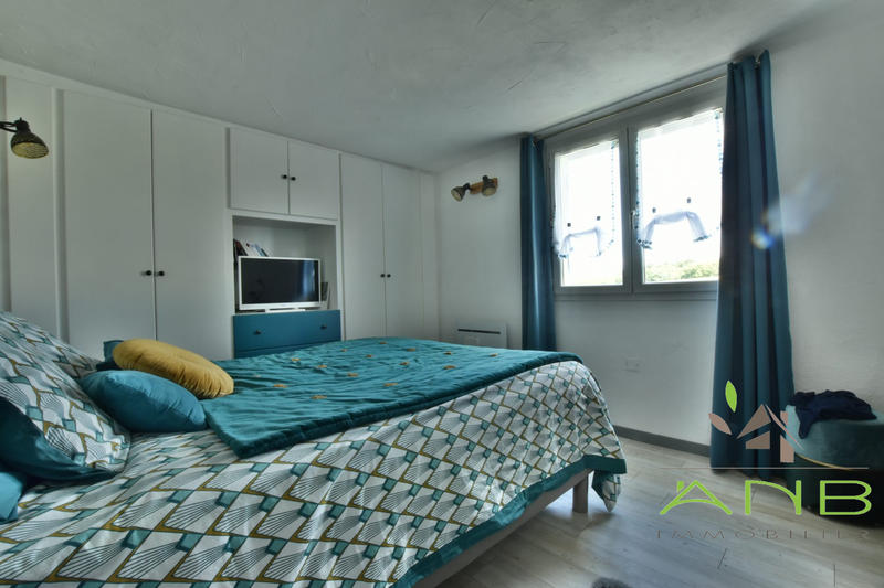 Maison - 200 m² - 10 pièces