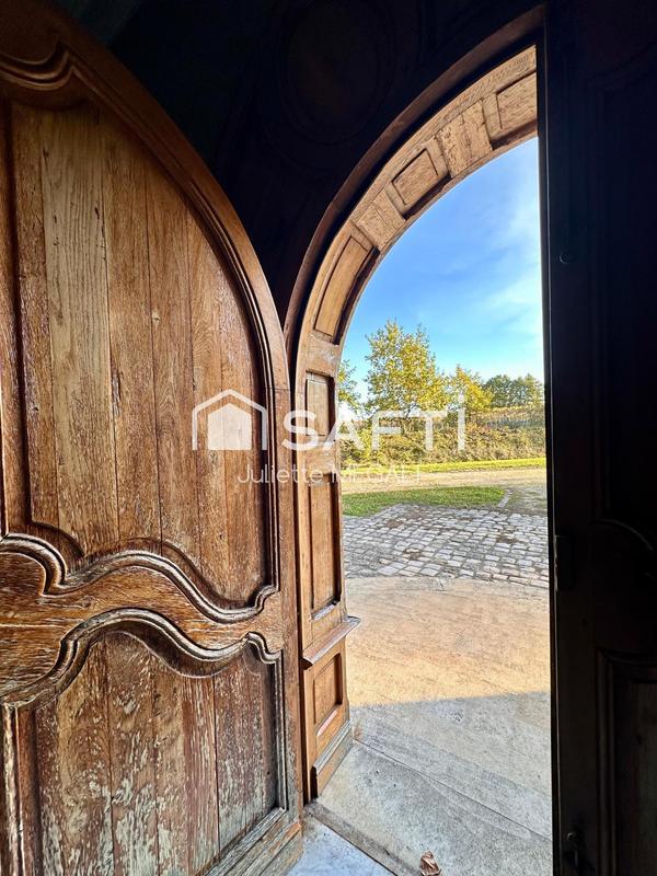 Maison - 430 m² - 12 pièces